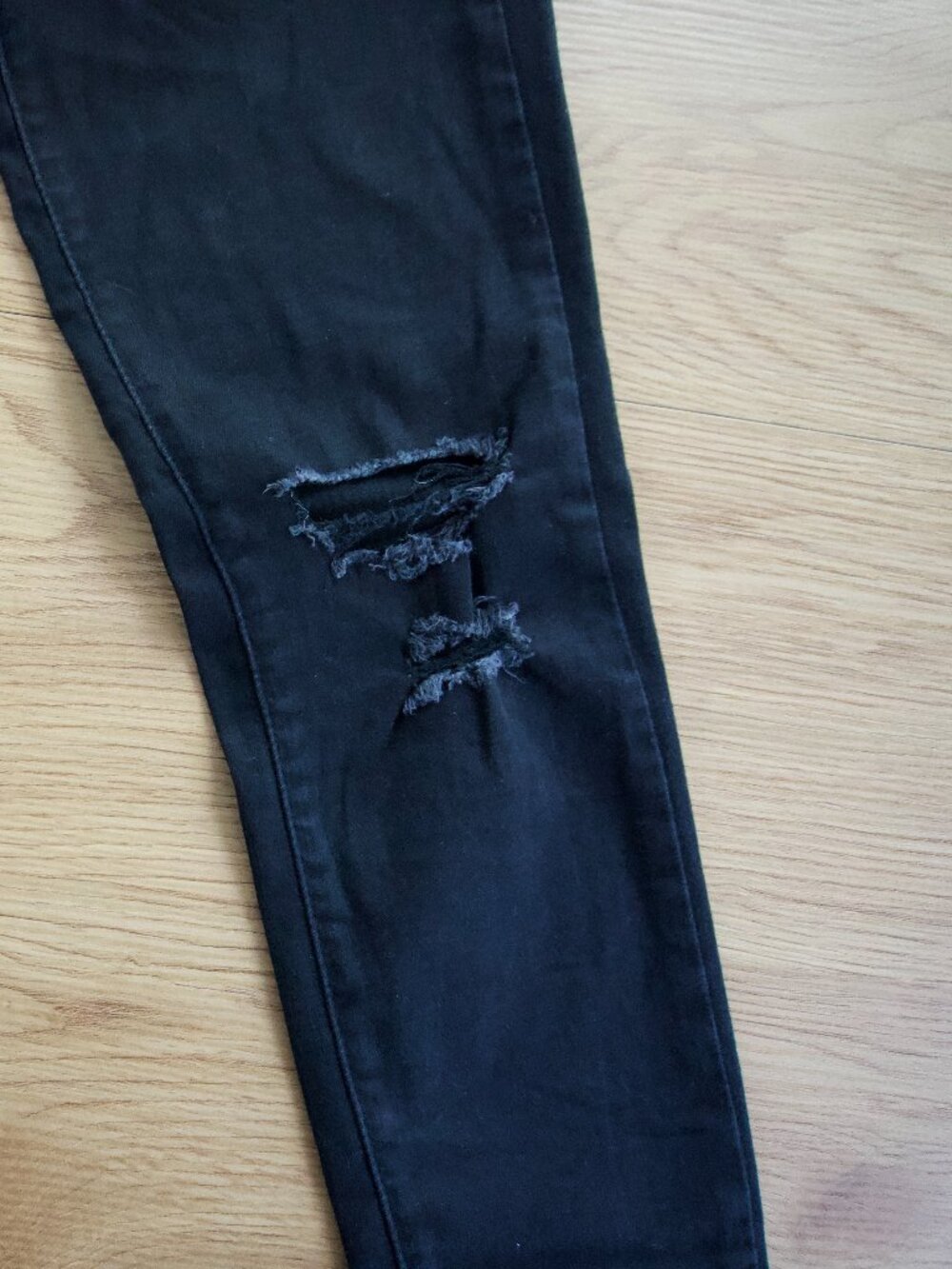Levi's Jeans - Picture 3 of 3